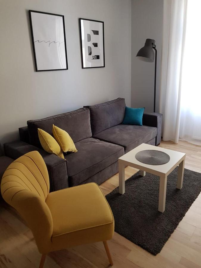 Apartament Grottgera Apartment โควอตสโก ภายนอก รูปภาพ